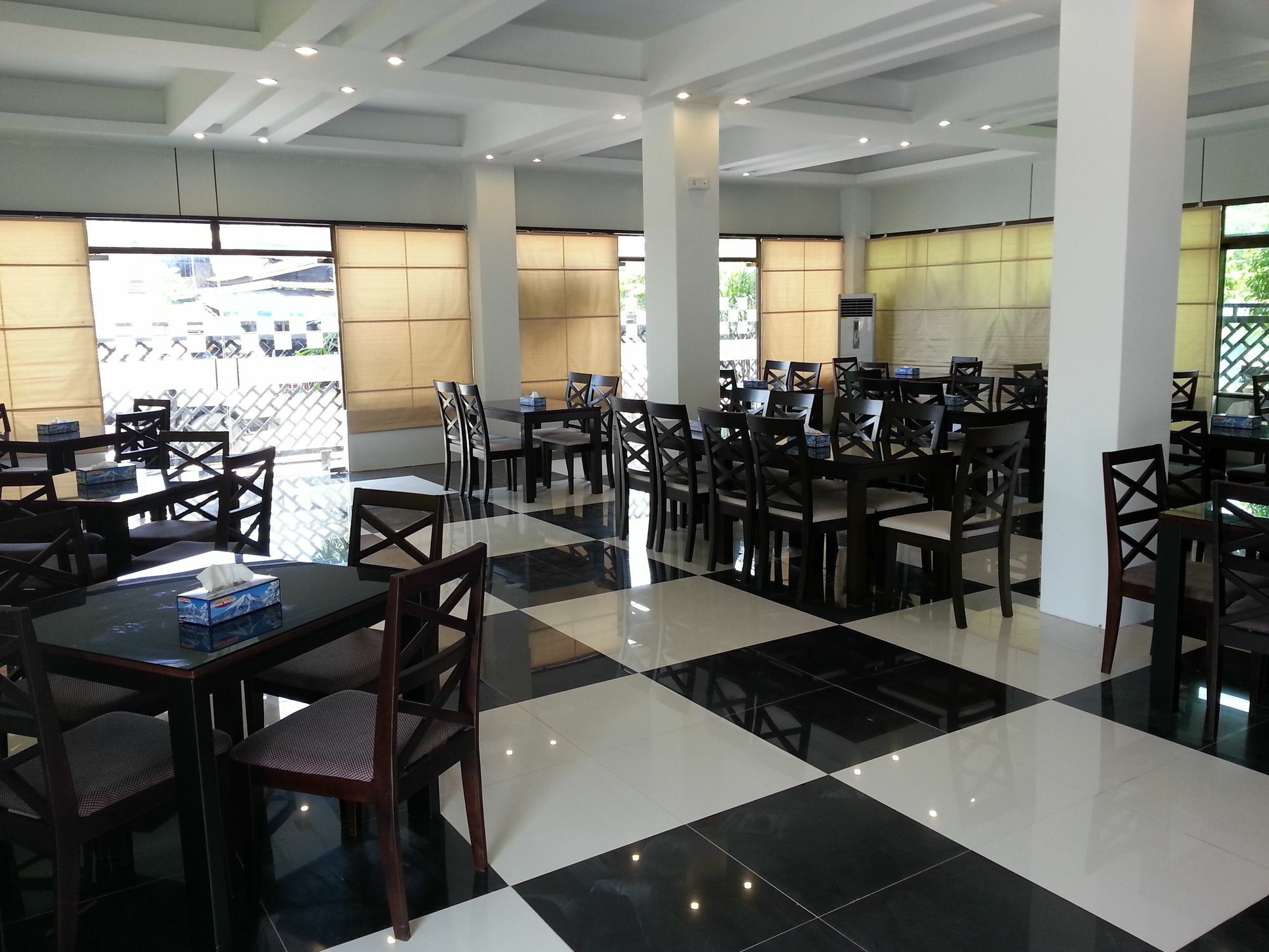 Hotel 72 Rangoon Eksteriør billede