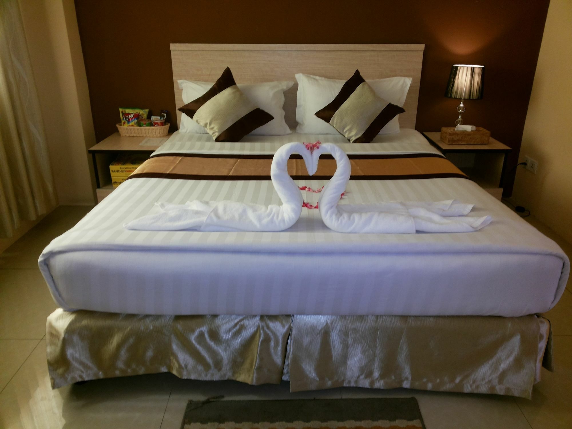 Hotel 72 Rangoon Eksteriør billede