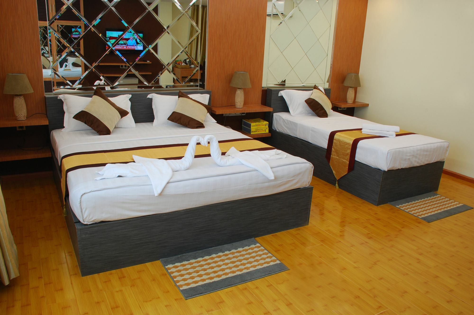 Hotel 72 Rangoon Eksteriør billede